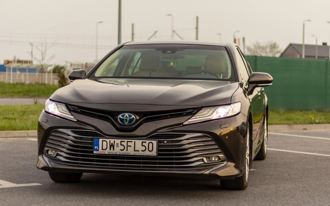 Toyota Camry cena 96900 przebieg: 174000, rok produkcji 2019 z Wrocław małe 781